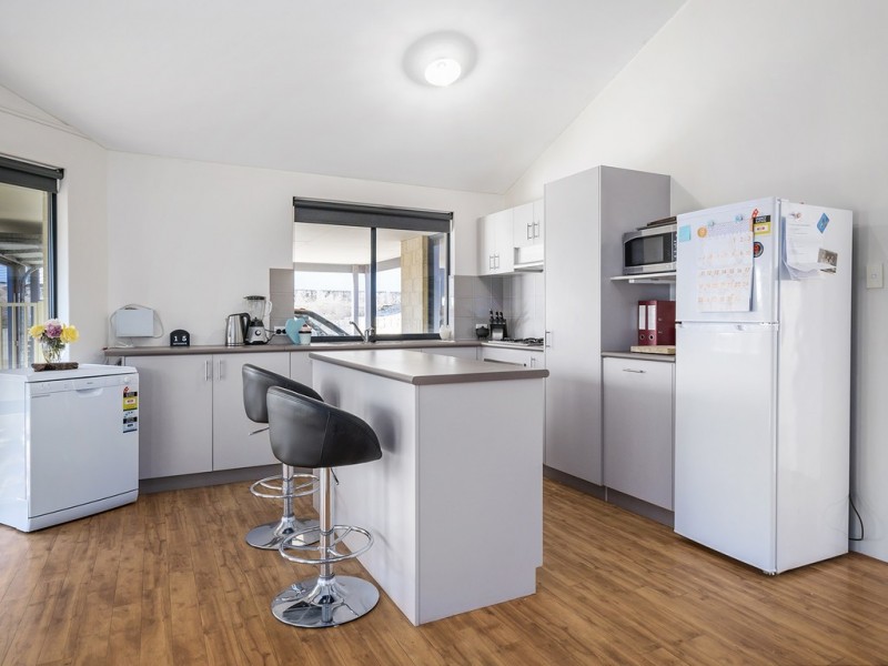 4B Beacon Rise, Wandina WA 6530