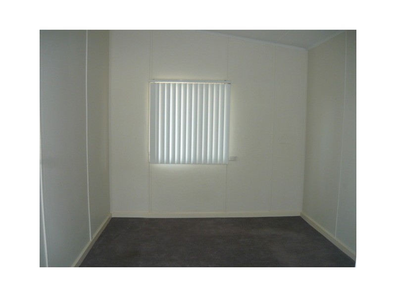 229 Fourth St, Wonthella WA 6530