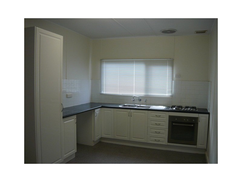 229 Fourth St, Wonthella WA 6530