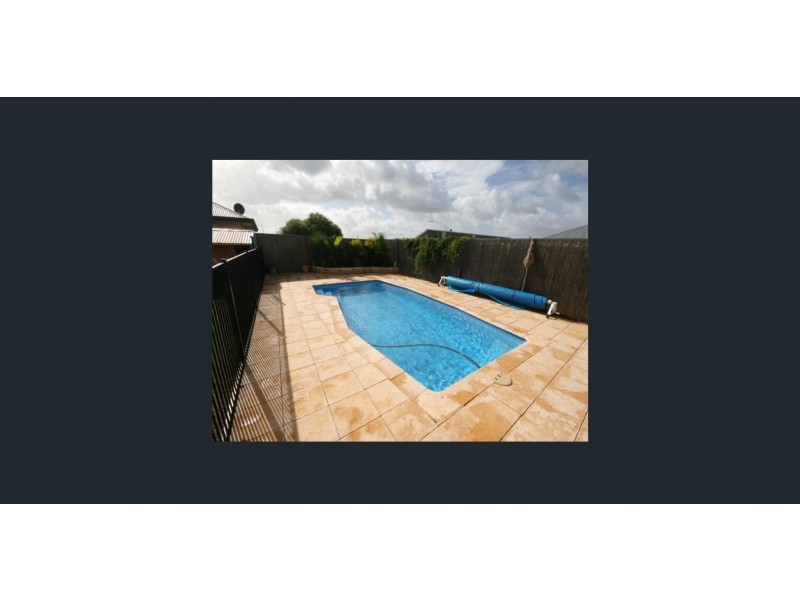 14 Rolland Drive, Mount Tarcoola WA 6530