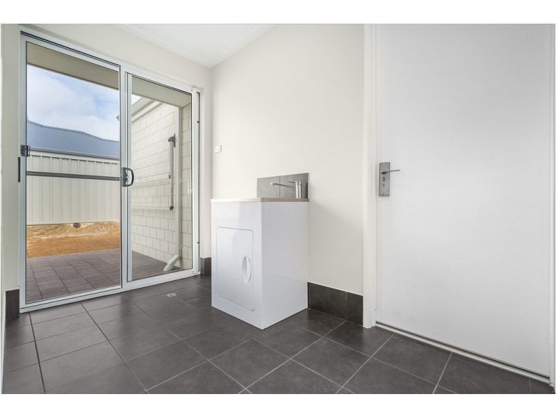 13 Beachcomber Hill, Glenfield WA 6532