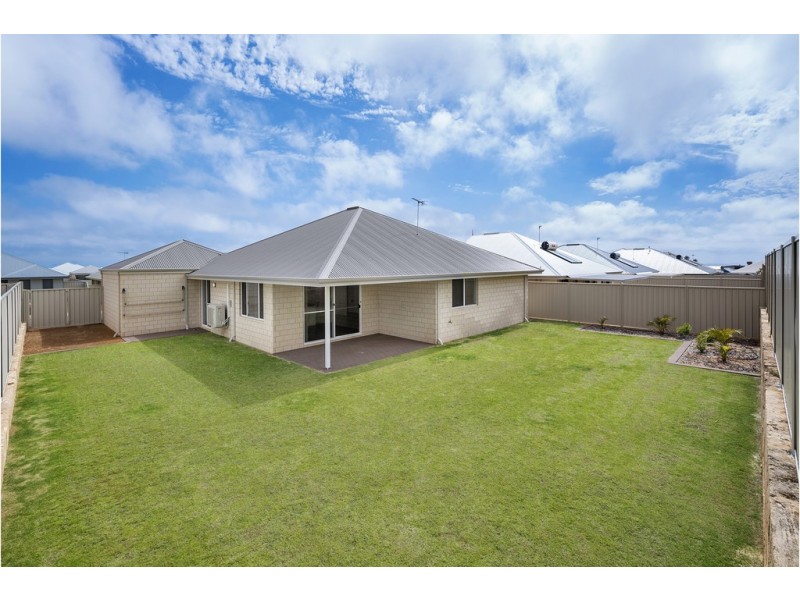 13 Beachcomber Hill, Glenfield WA 6532