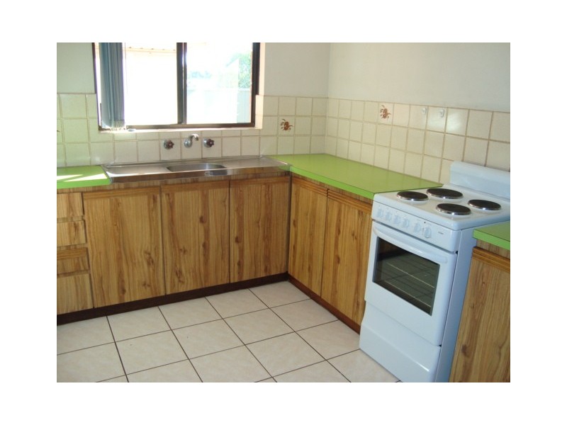 3/8 Weeks Court, Rangeway WA 6530