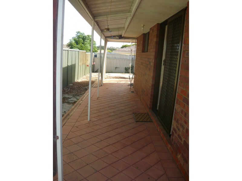 3/8 Weeks Court, Rangeway WA 6530