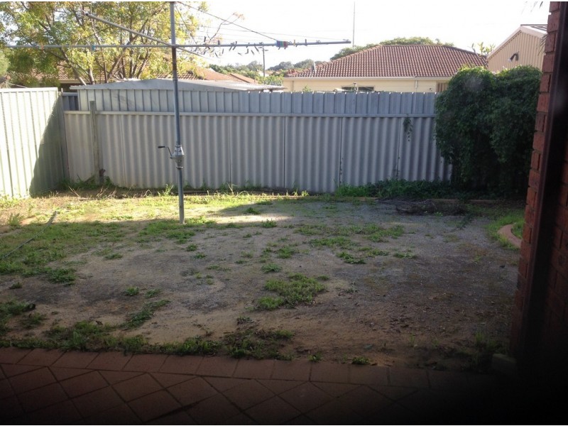 3/8 Weeks Court, Rangeway WA 6530