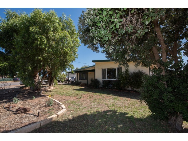 2 Woodman Street, Utakarra WA 6530