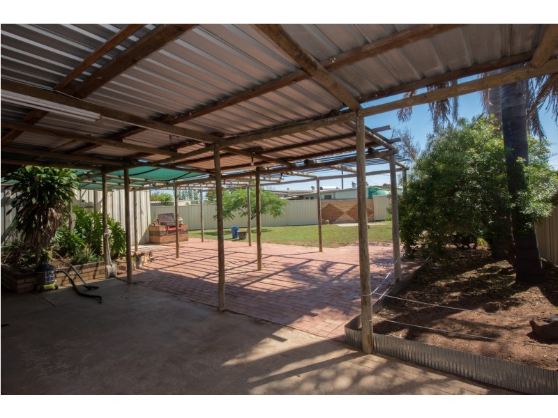 2 Woodman Street, Utakarra WA 6530