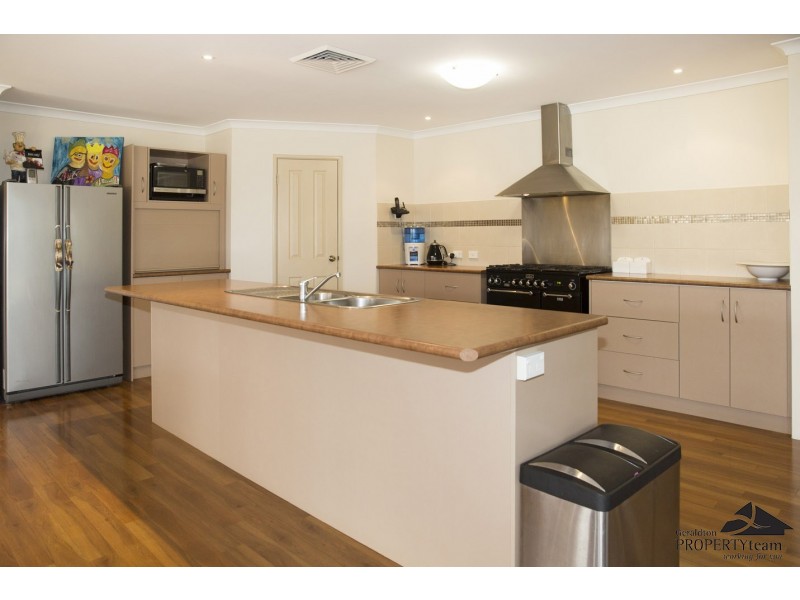 19 Awanui Street, Wandina WA 6530