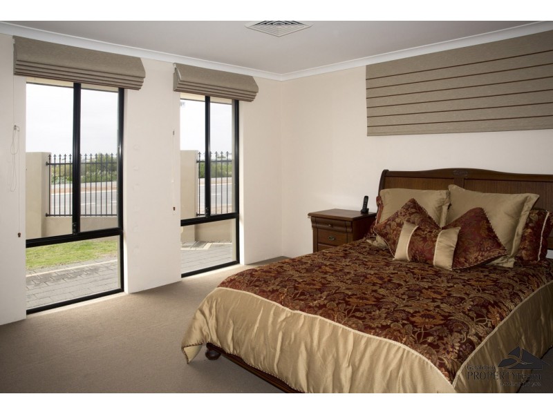 19 Awanui Street, Wandina WA 6530