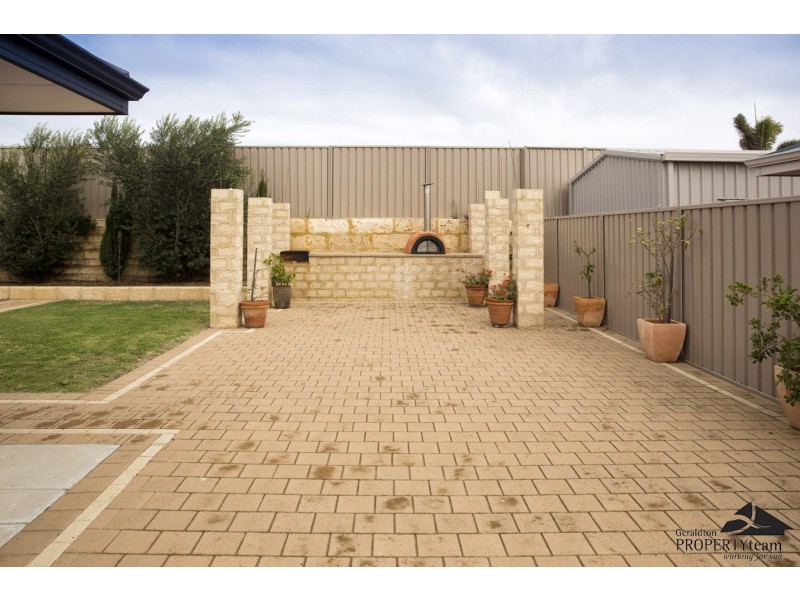 19 Awanui Street, Wandina WA 6530