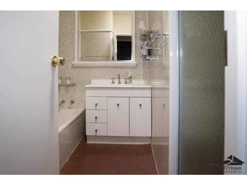 9 Whitfield Street, Beachlands WA 6530