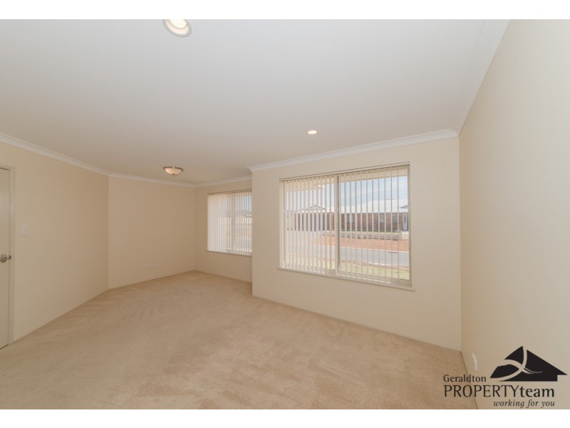 38 Reg Percy, Wandina WA 6530