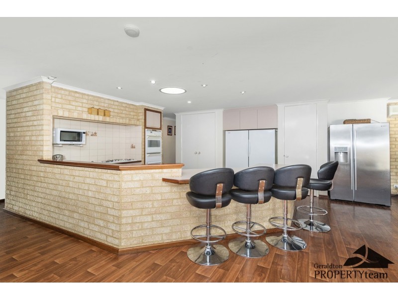 70 Sunnybanks Drive, Strathalbyn WA 6530