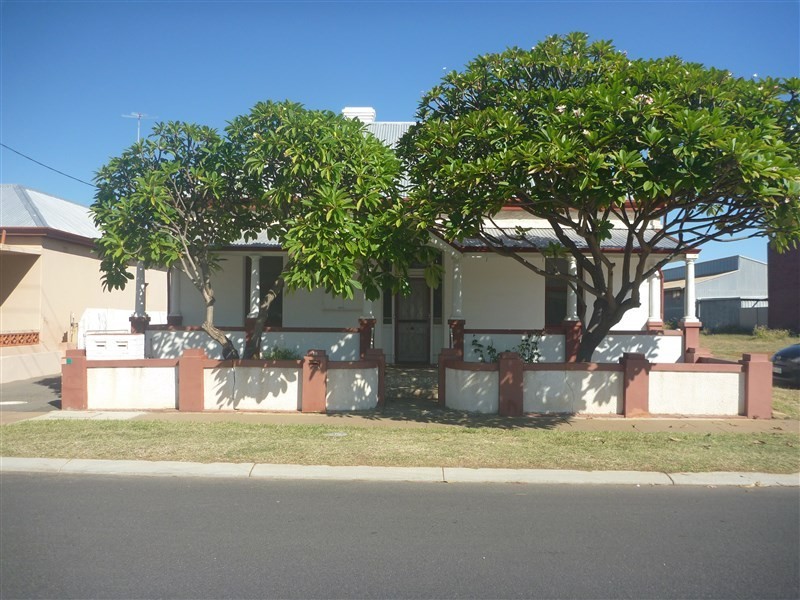 10 Snowdon Street, Geraldton WA 6530