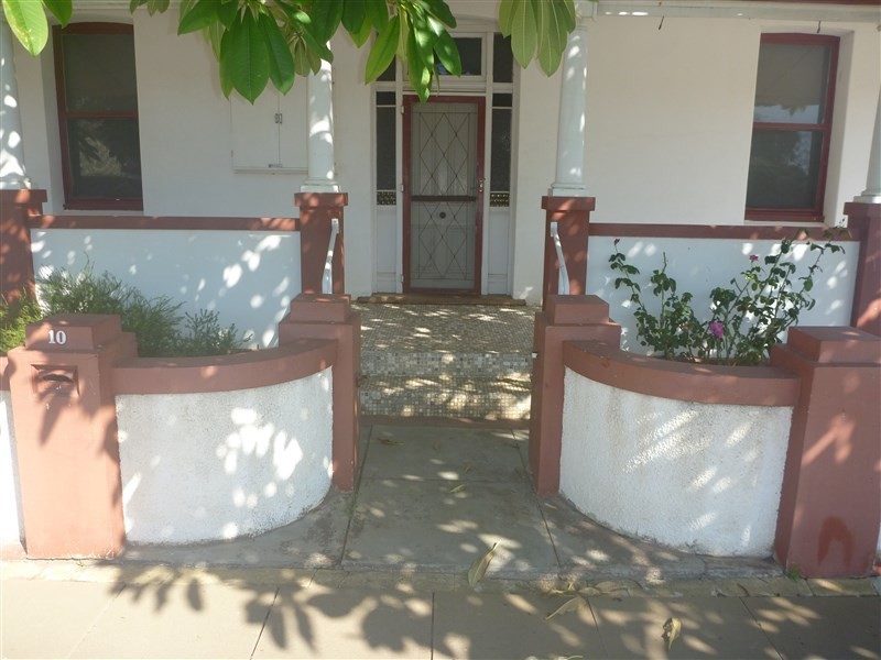 10 Snowdon Street, Geraldton WA 6530