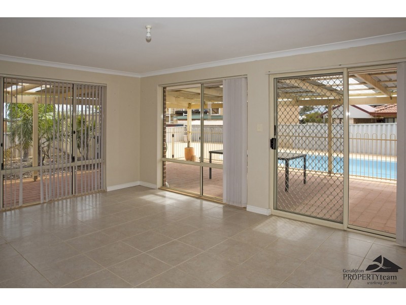 11 Nautical Lookout, Glenfield WA 6532