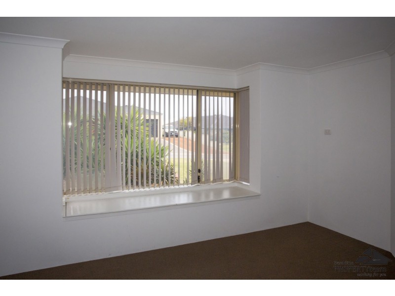 11 Nautical Lookout, Glenfield WA 6532