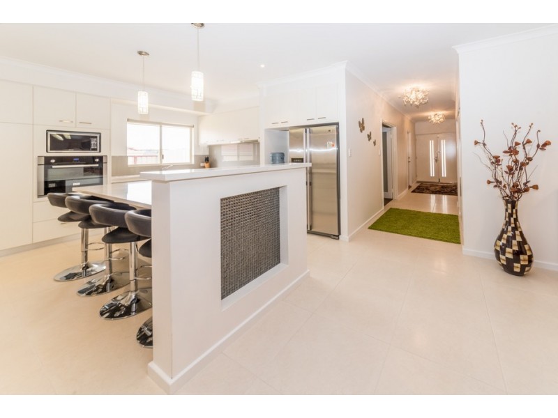 30 Stillwater Ave, Drummond Cove WA 6532