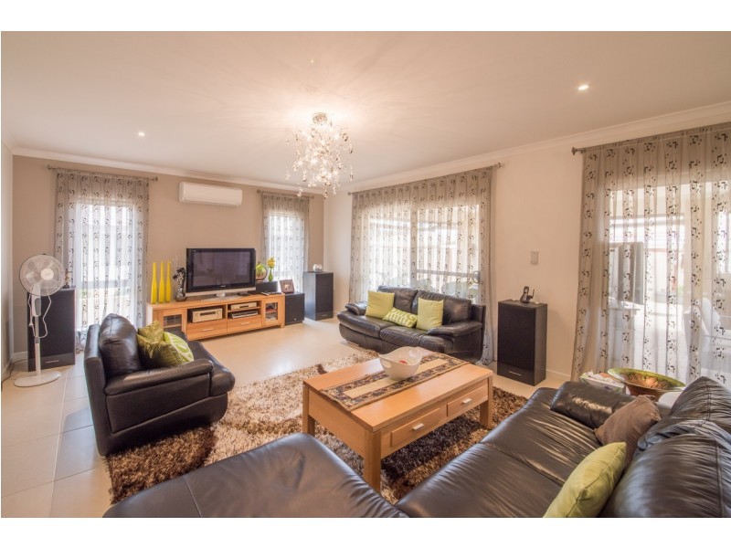 30 Stillwater Ave, Drummond Cove WA 6532