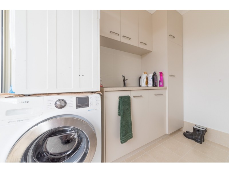 30 Stillwater Ave, Drummond Cove WA 6532