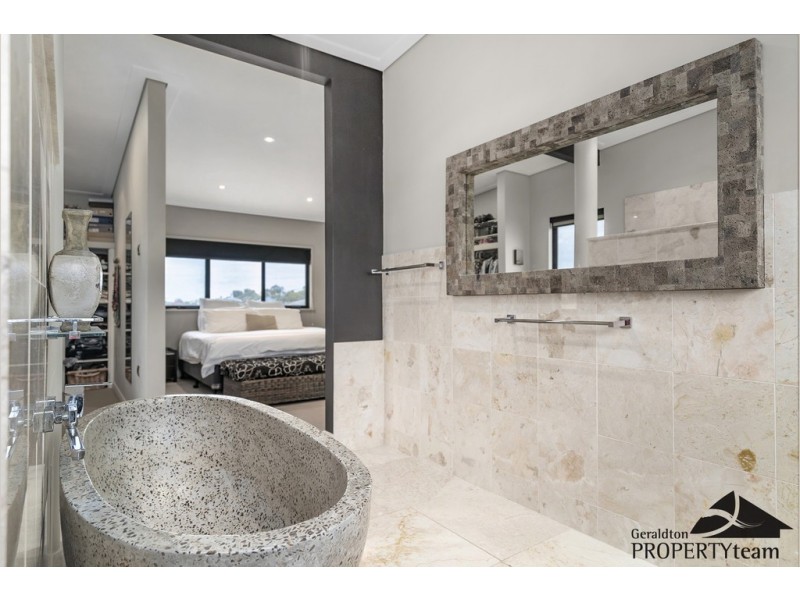 9 Starboard Way, Drummond Cove WA 6532