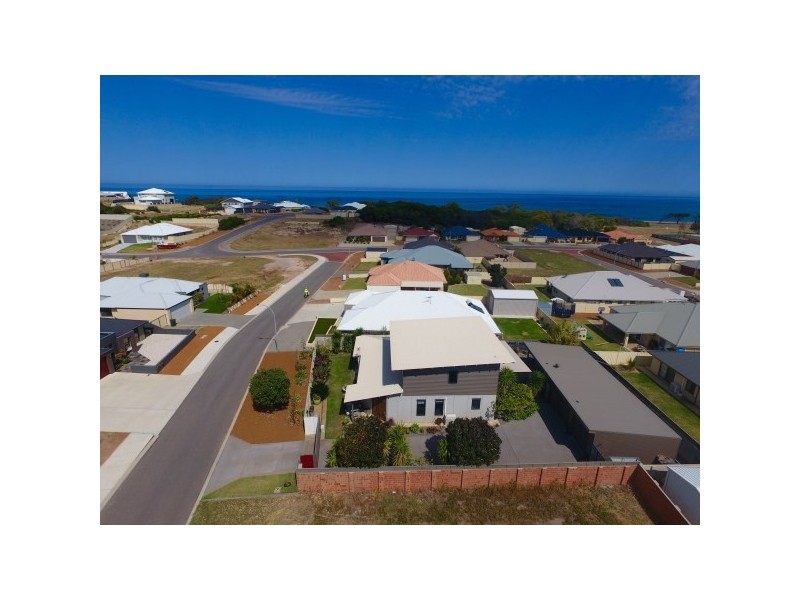 9 Starboard Way, Drummond Cove WA 6532