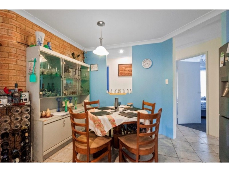 20 Half Moon Drive, Waggrakine WA 6530