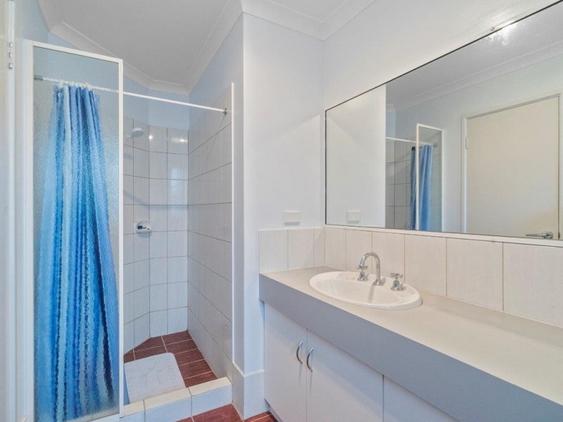 20 Half Moon Drive, Waggrakine WA 6530