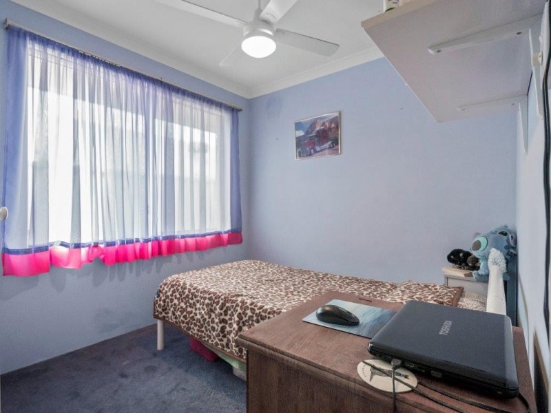 20 Half Moon Drive, Waggrakine WA 6530