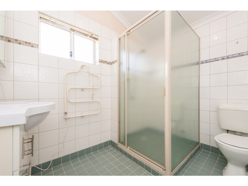 213A Fifth Street, Wonthella WA 6530