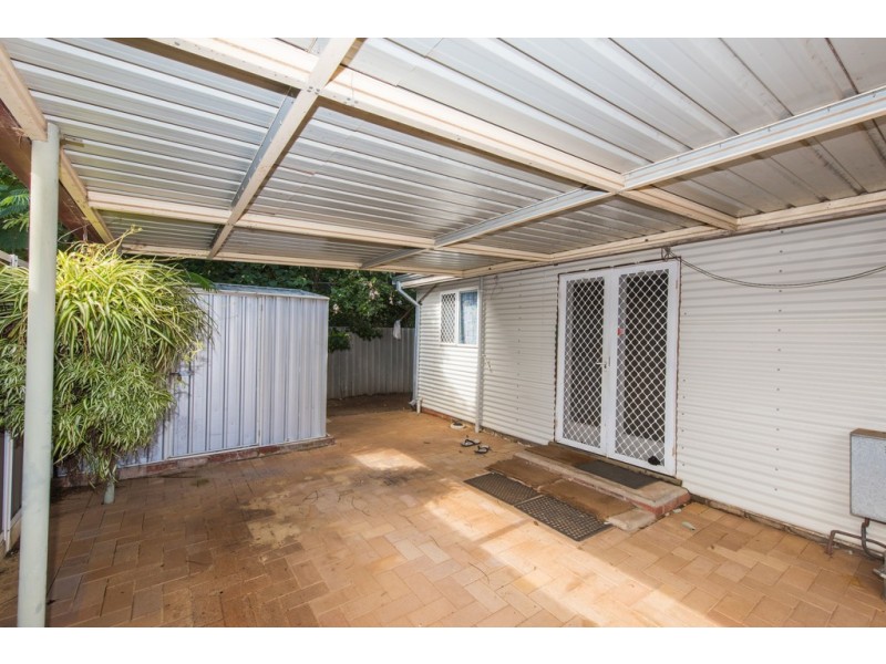 213A Fifth Street, Wonthella WA 6530