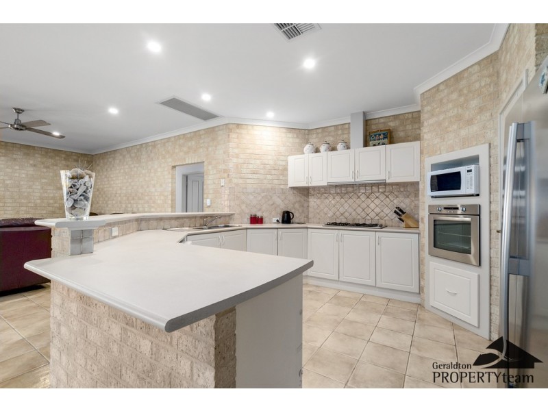 5 Sandown Close, Tarcoola Beach WA 6530