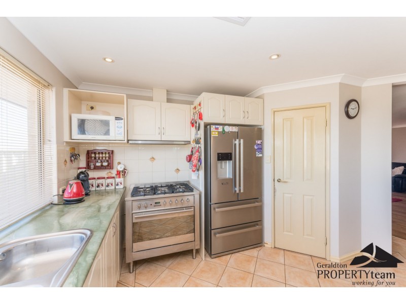 12 Beacon Rise, Wandina WA 6530