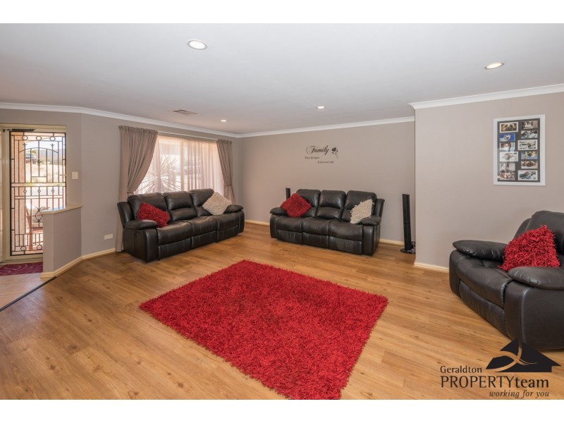 12 Beacon Rise, Wandina WA 6530