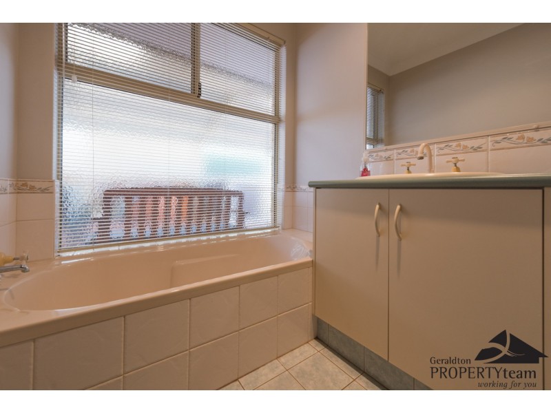 12 Beacon Rise, Wandina WA 6530