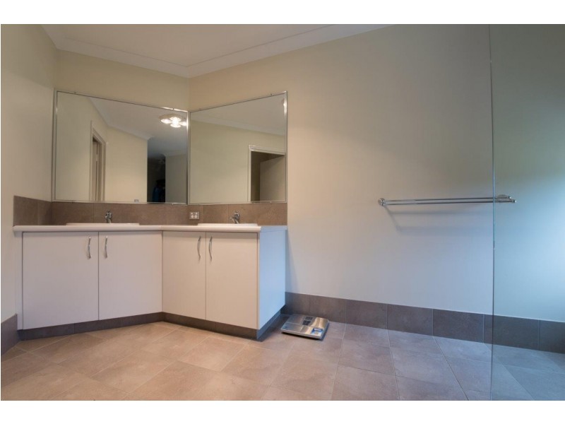 64 Wittenoom Circle, White Peak WA 6532