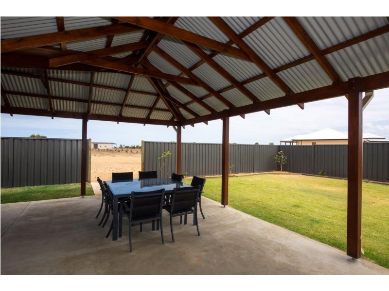 64 Wittenoom Circle, White Peak WA 6532
