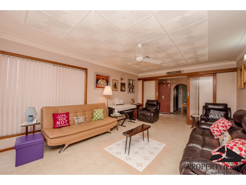 245 Eighth Street, Wonthella WA 6530