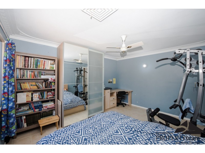 245 Eighth Street, Wonthella WA 6530