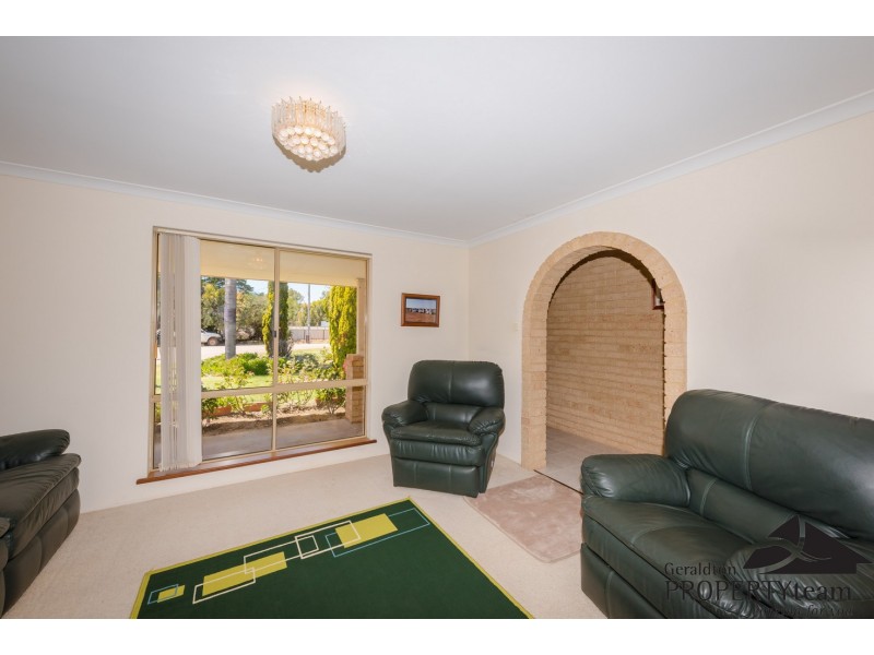 9 Logue Court, Walkaway WA 6528