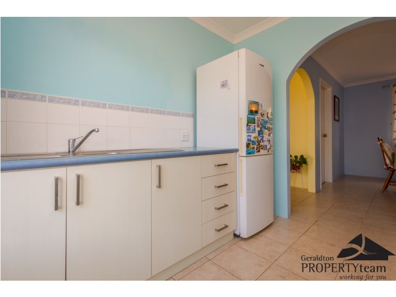 25 Broadbank Lane, Beachlands WA 6530