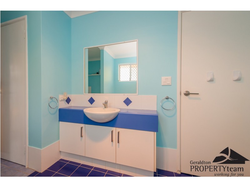 25 Broadbank Lane, Beachlands WA 6530