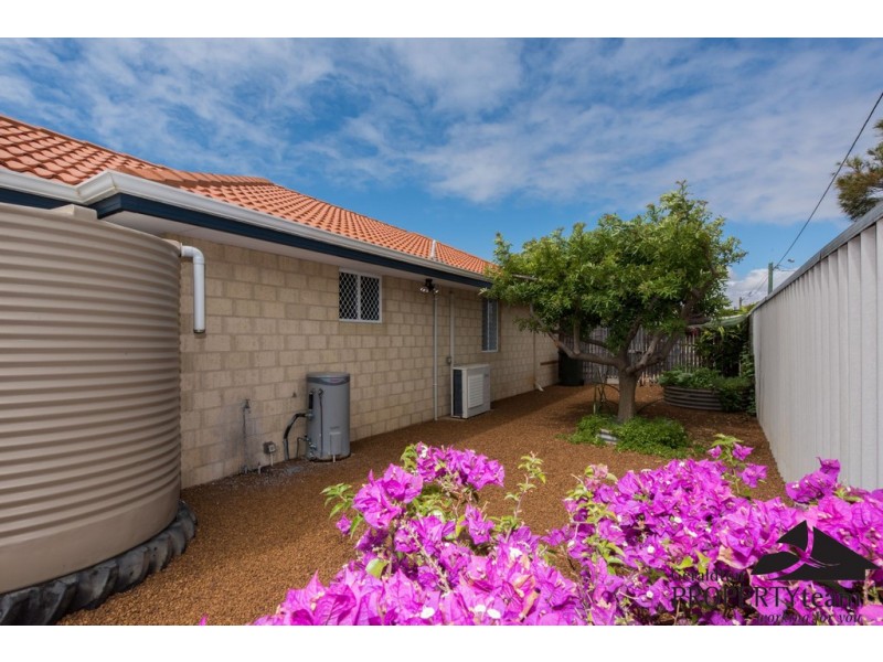 25 Broadbank Lane, Beachlands WA 6530