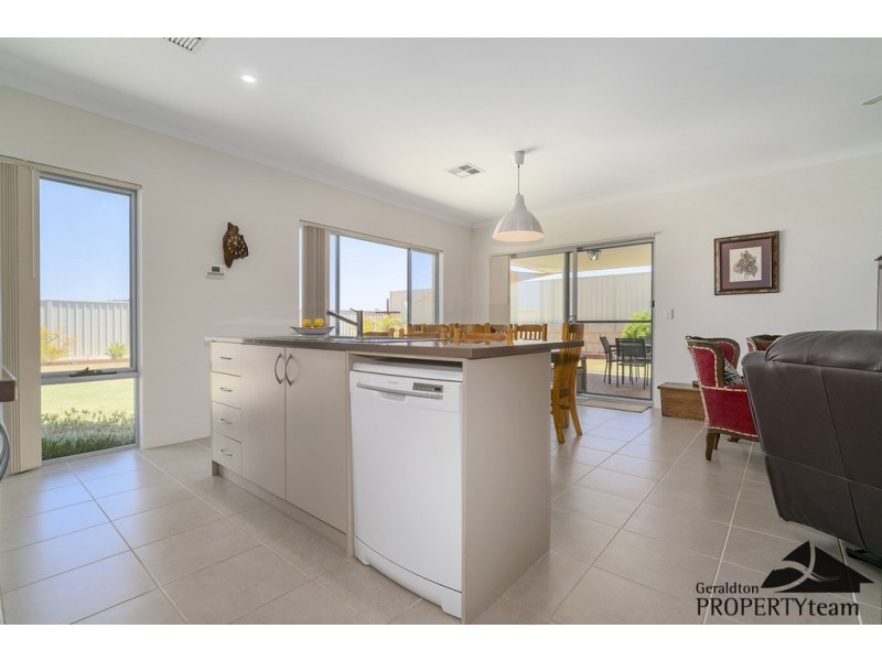 33 Thames Drive, Cape Burney WA 6532