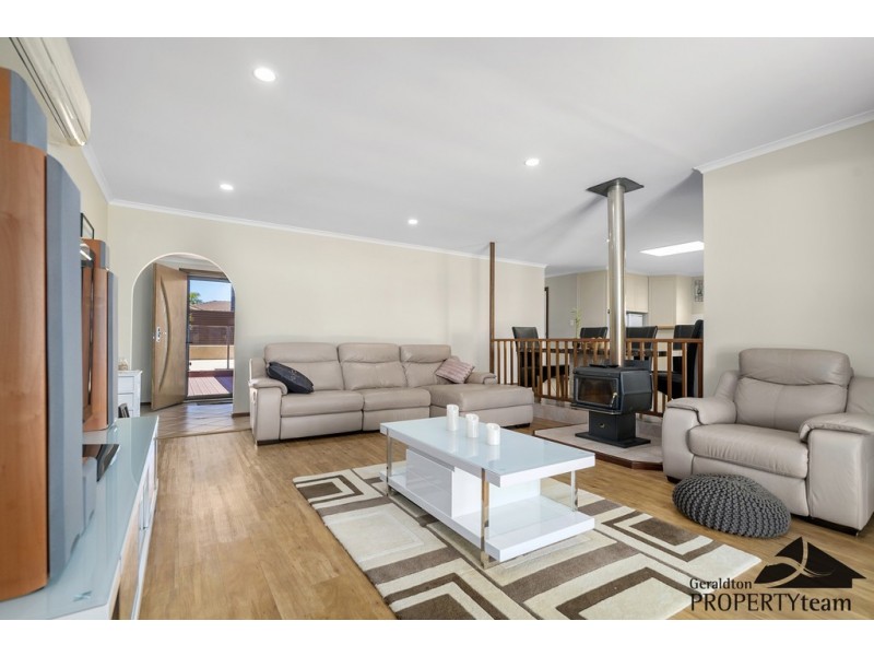 8 Duclas Place, Sunset Beach WA 6530