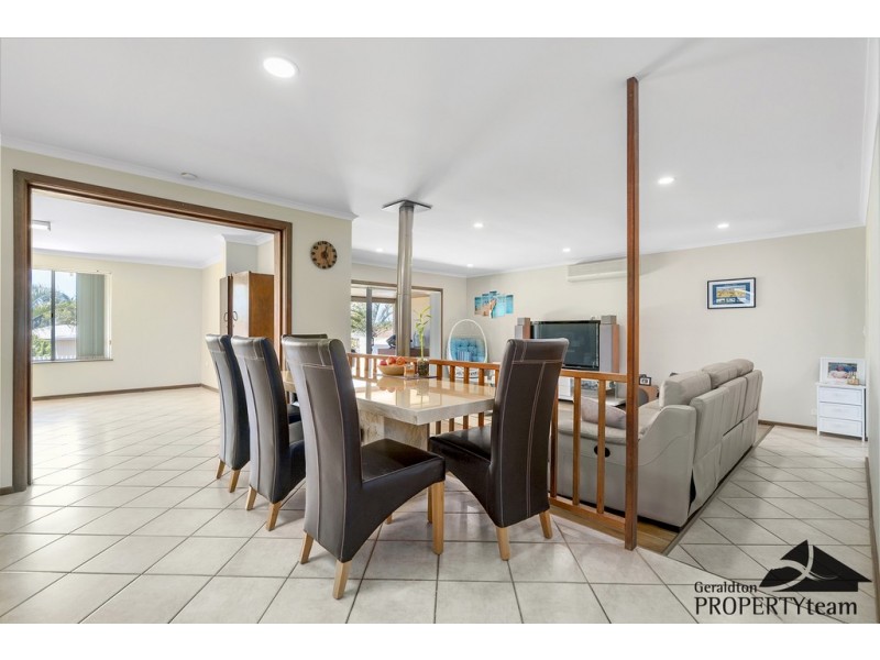 8 Duclas Place, Sunset Beach WA 6530