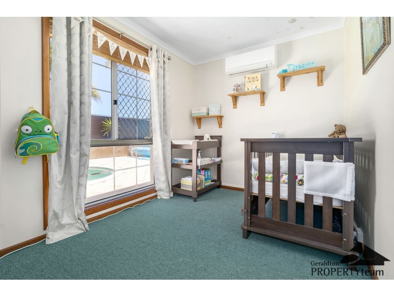 8 Duclas Place, Sunset Beach WA 6530