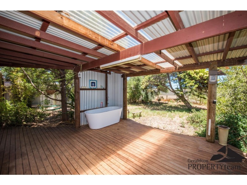 33 Roebuck Street, Mahomets Flats WA 6530