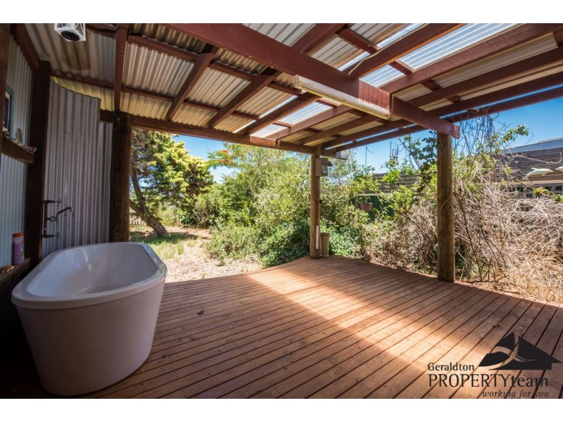 33 Roebuck Street, Mahomets Flats WA 6530