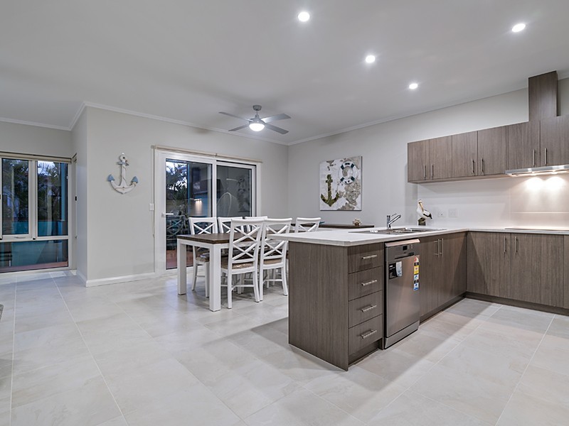 30/58 Kempton Street, Bluff Point WA 6530